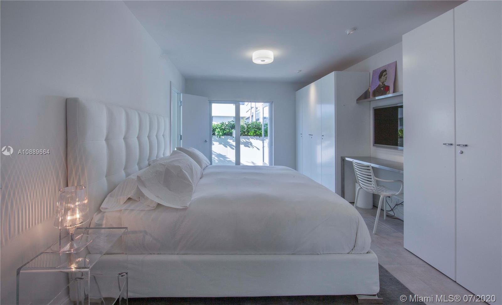 124 11th Street Miami Beach, FL 33139 - Photo 10 of 20