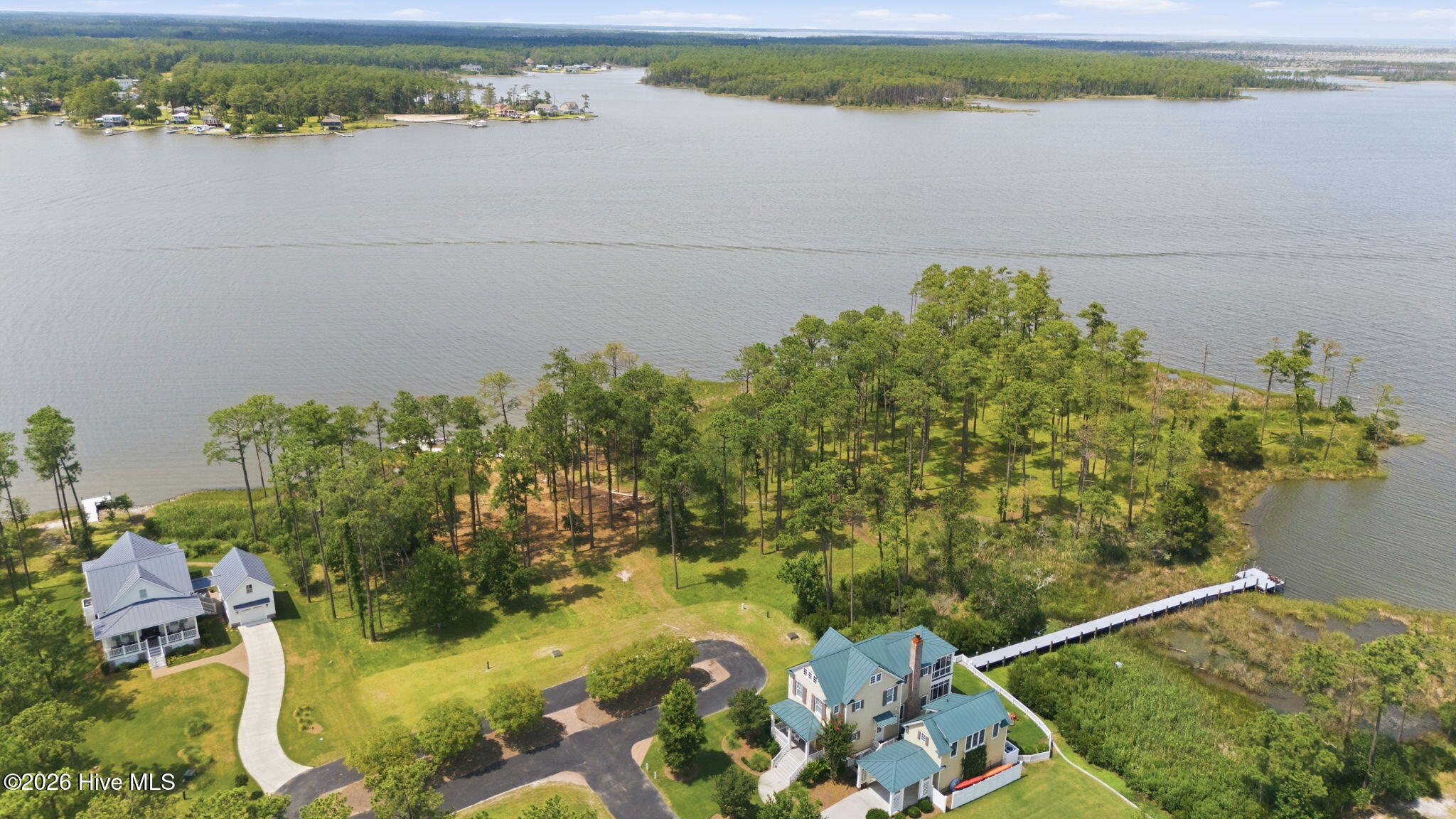 238 Oyster Point Road Oriental, NC 28571 - Photo 7 of 32