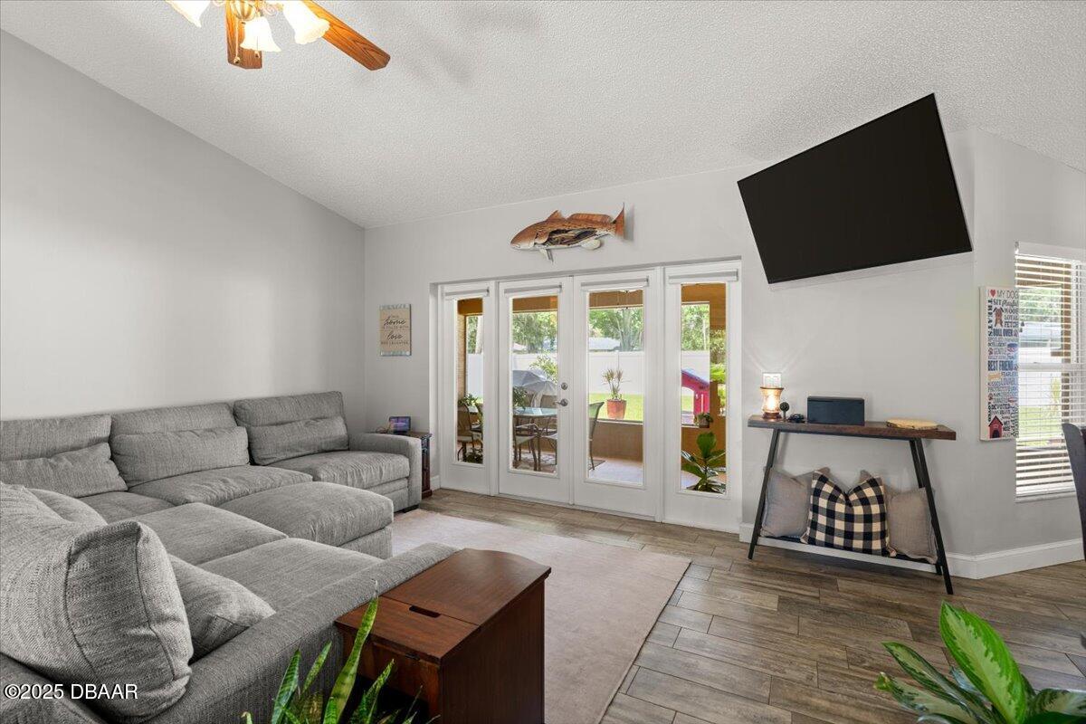 3132 Mango Tree Drive Edgewater, FL 32141 - Photo 12 of 32 15-3132 Mango Tree (15 of 35)