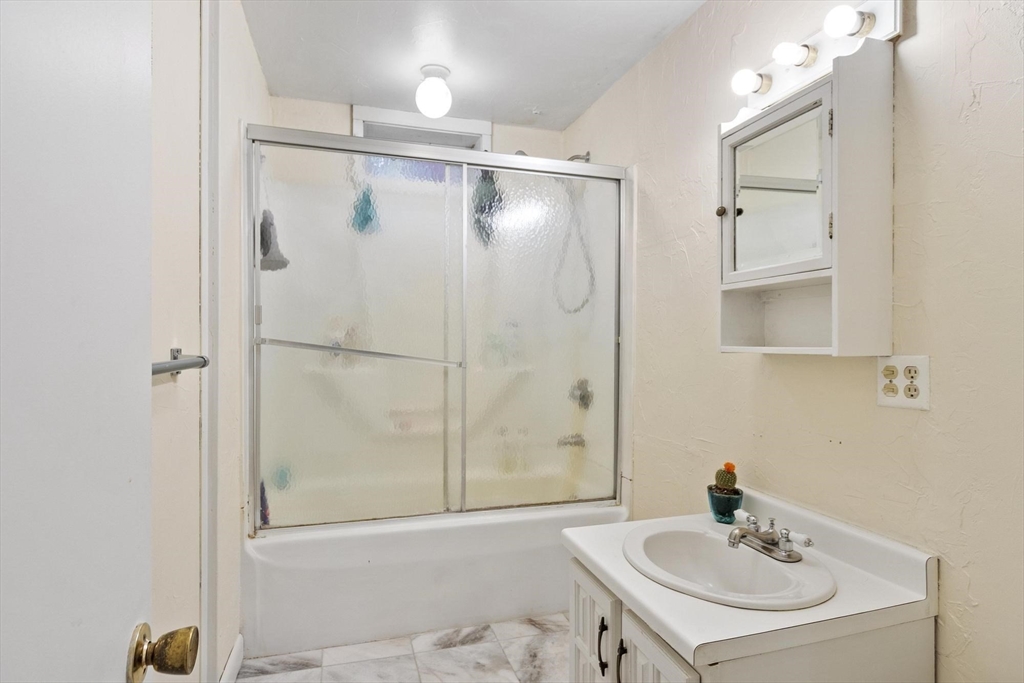 12 Murphy Road Hudson, MA 01749 - Photo 26 of 36