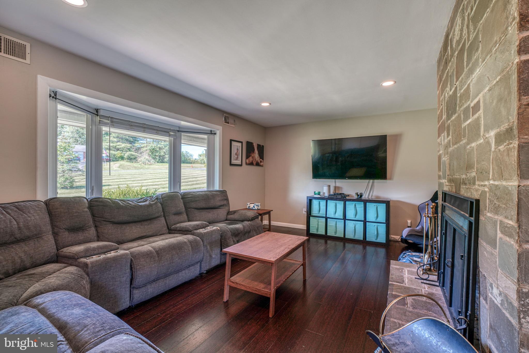 4916 Forge Road Perry Hall, MD 21128 - Photo 5 of 40
