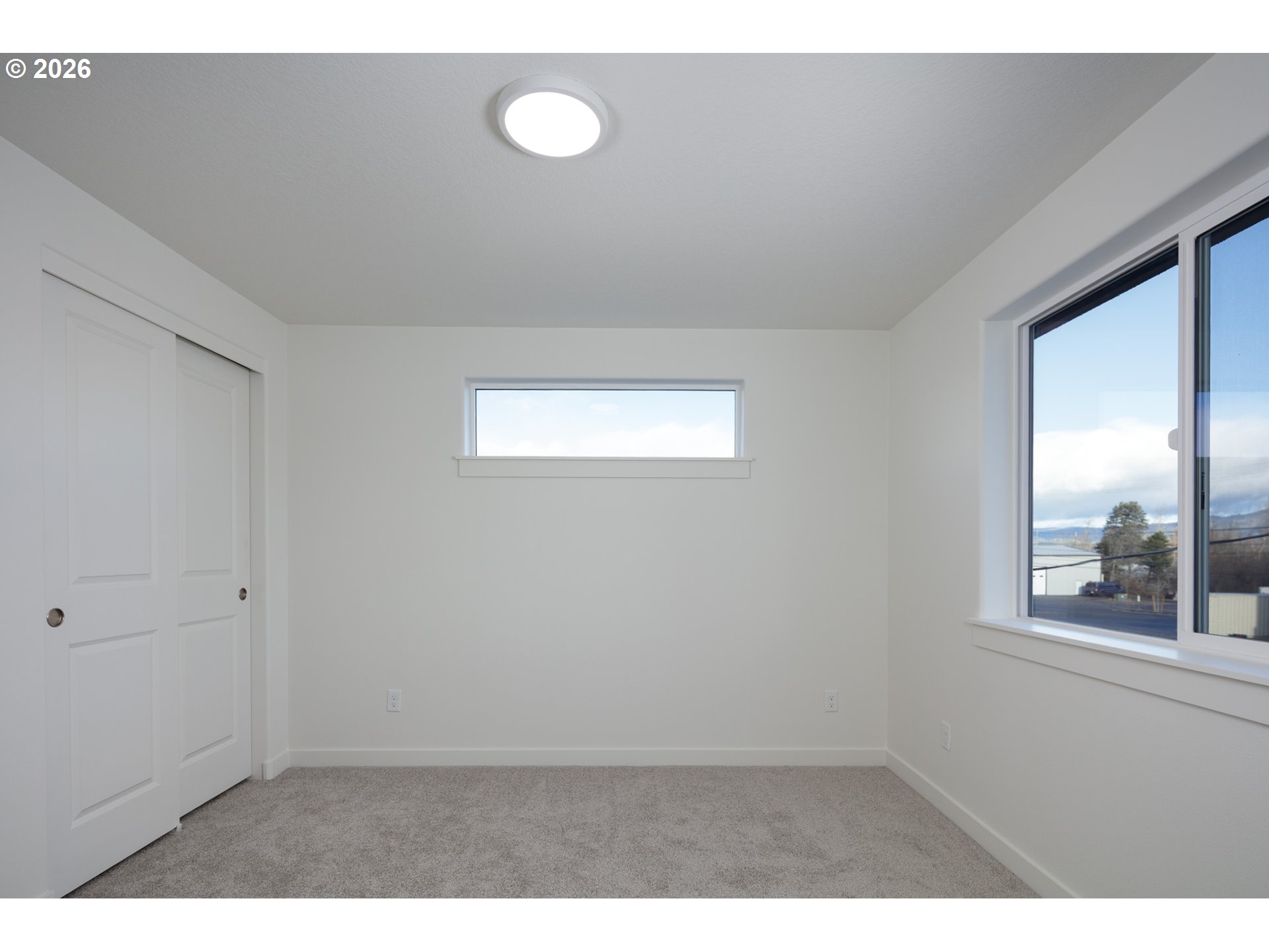 1676 Tucker Road Hood River, OR 97031 - Photo 6 of 12