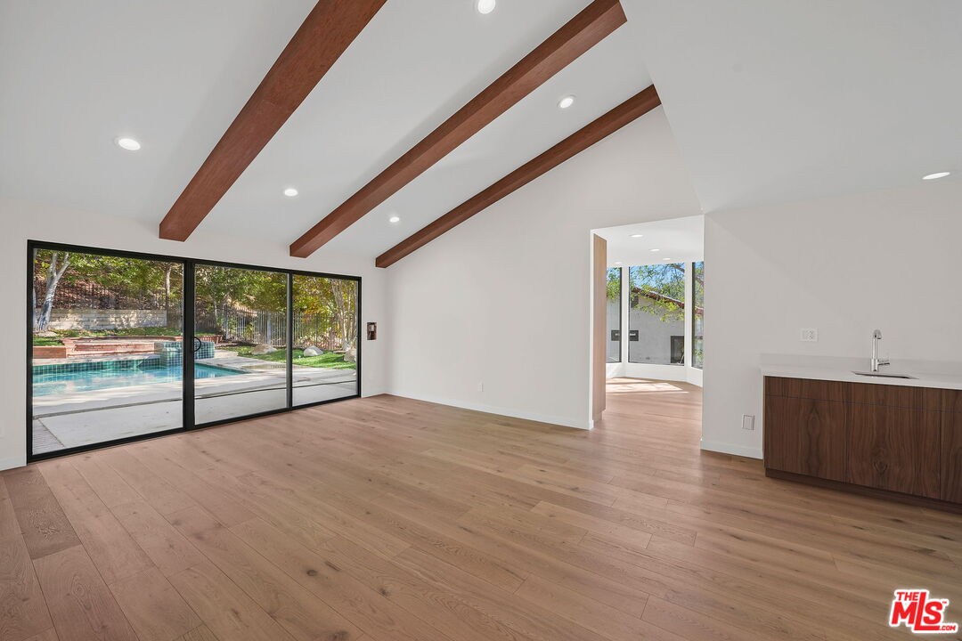 10429 Windtree Drive Los Angeles, CA 90077 - Photo 13 of 20