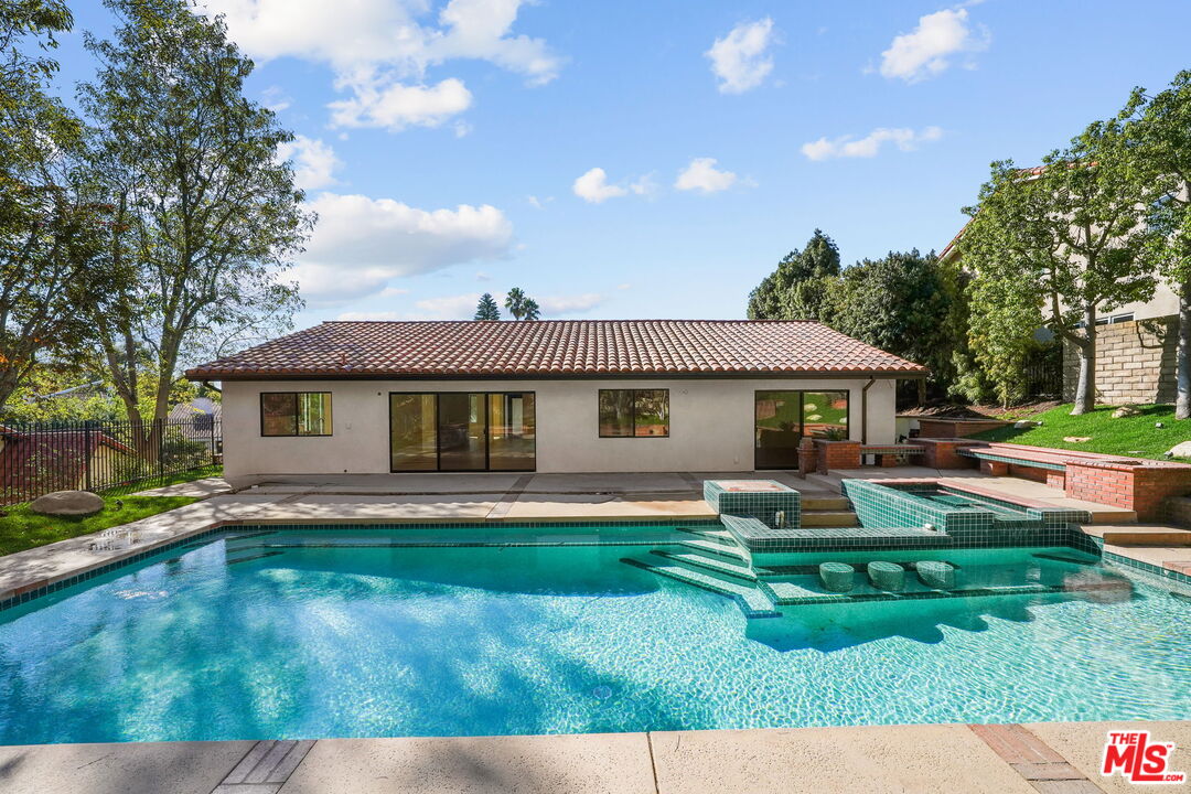 10429 Windtree Drive Los Angeles, CA 90077 - Photo 19 of 20