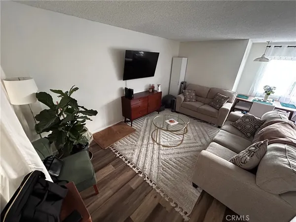 $2,425 | 2121 Pacific Coast Highway, Unit 3, Hermosa Beach, CA 90254