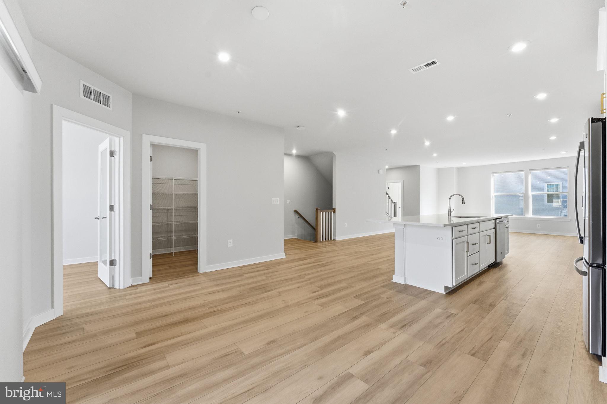 2136 Glacier Road Herndon, VA 20170 - Photo 12 of 79