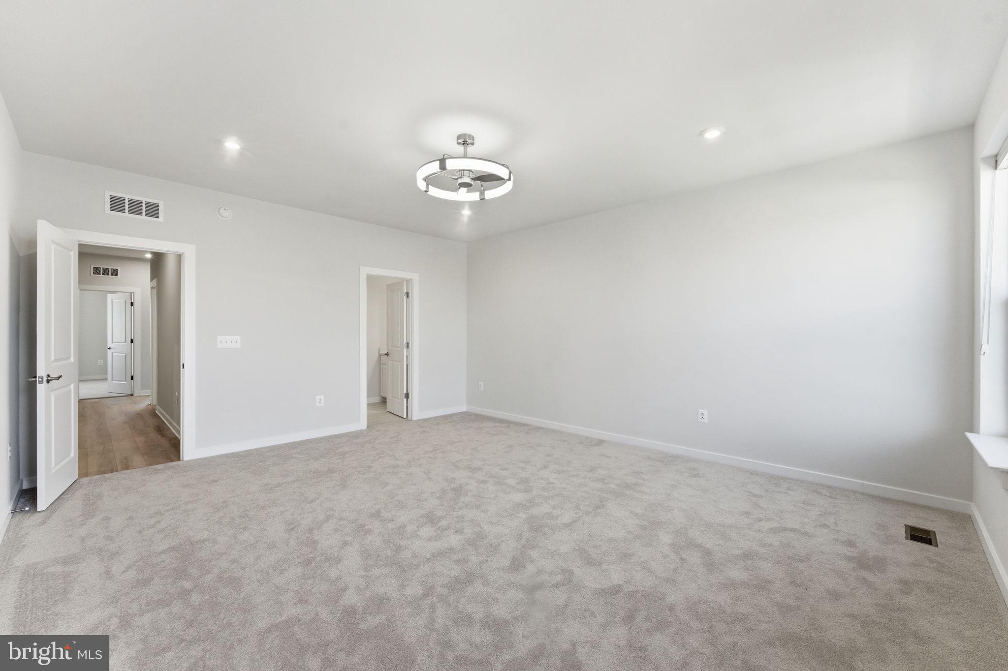 2136 Glacier Road Herndon, VA 20170 - Photo 25 of 79