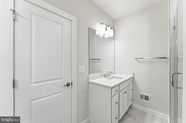 $3,450 | 2136 Glacier Road, Herndon, VA 20170