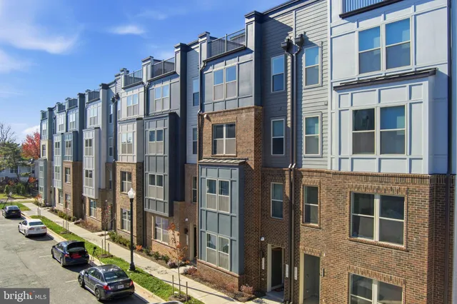 $3,450 | 2136 Glacier Road, Herndon, VA 20170