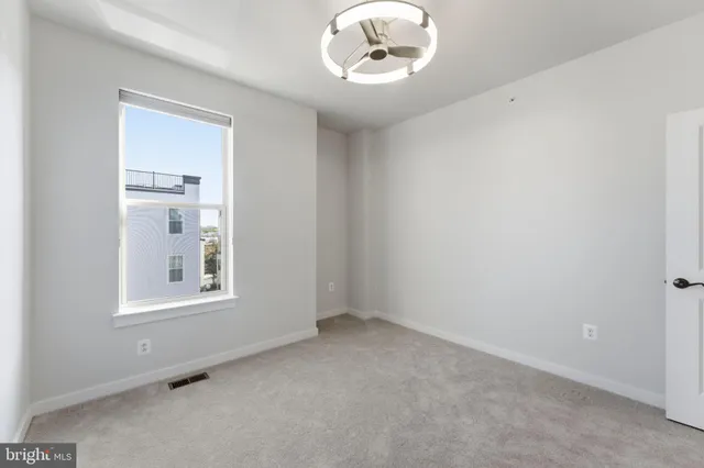 $3,450 | 2136 Glacier Road, Herndon, VA 20170