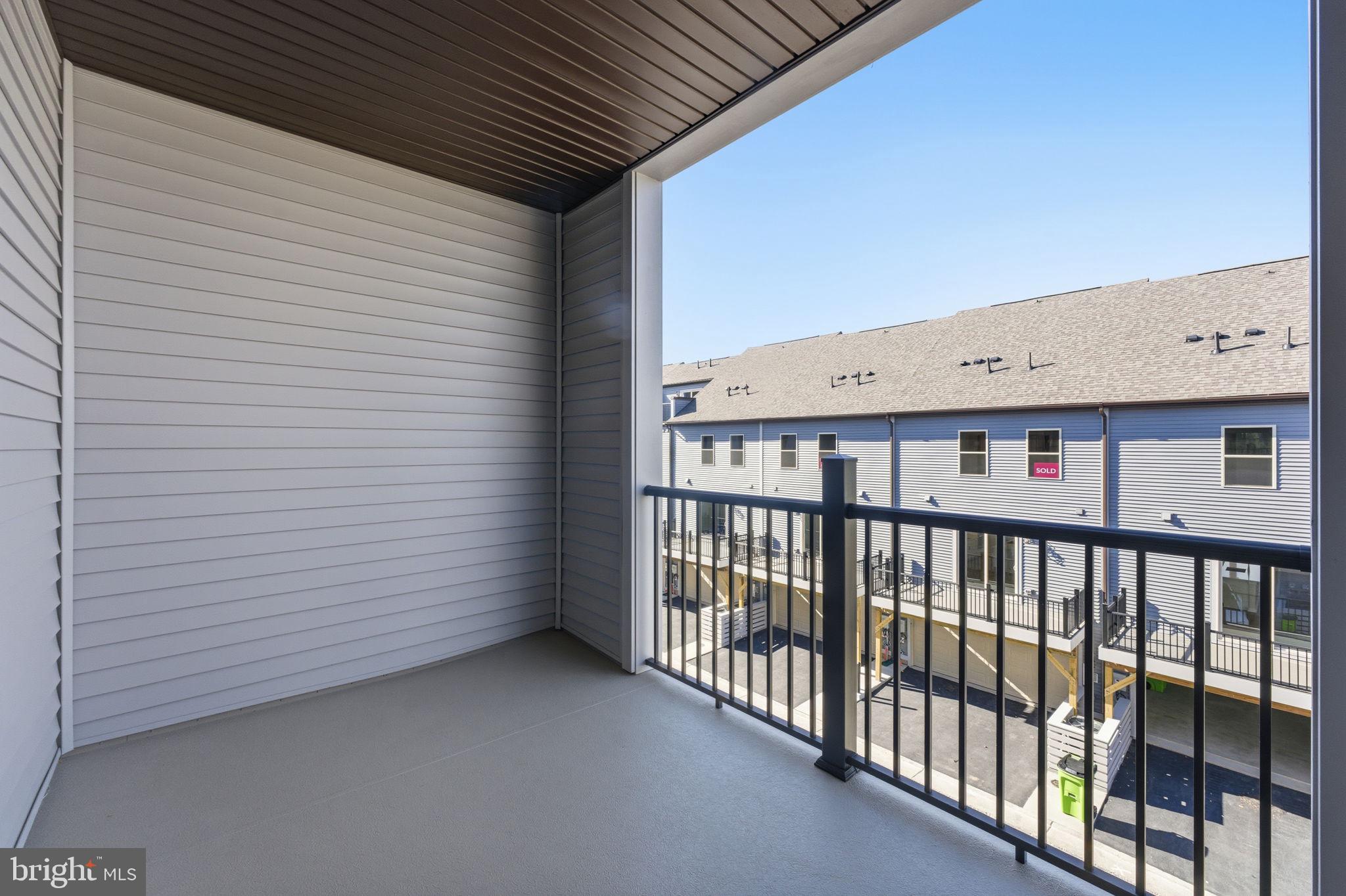 2136 Glacier Road Herndon, VA 20170 - Photo 38 of 79