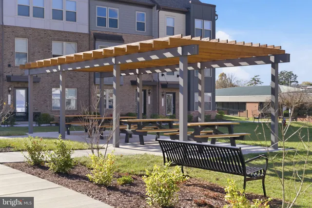 $3,450 | 2136 Glacier Road, Herndon, VA 20170