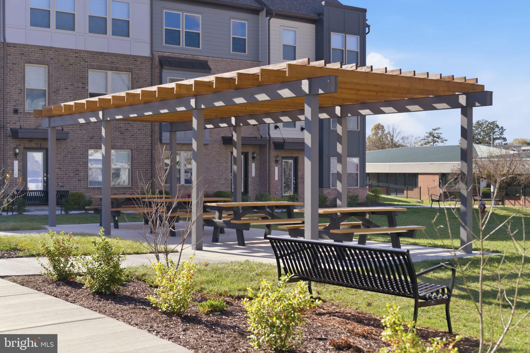 2136 Glacier Road Herndon, VA 20170 - Photo 45 of 79