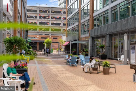 $3,450 | 2136 Glacier Road, Herndon, VA 20170