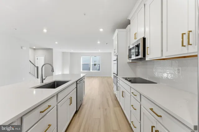 $3,450 | 2136 Glacier Road, Herndon, VA 20170