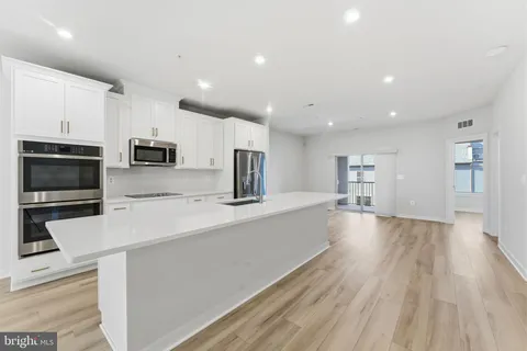 $3,450 | 2136 Glacier Road, Herndon, VA 20170