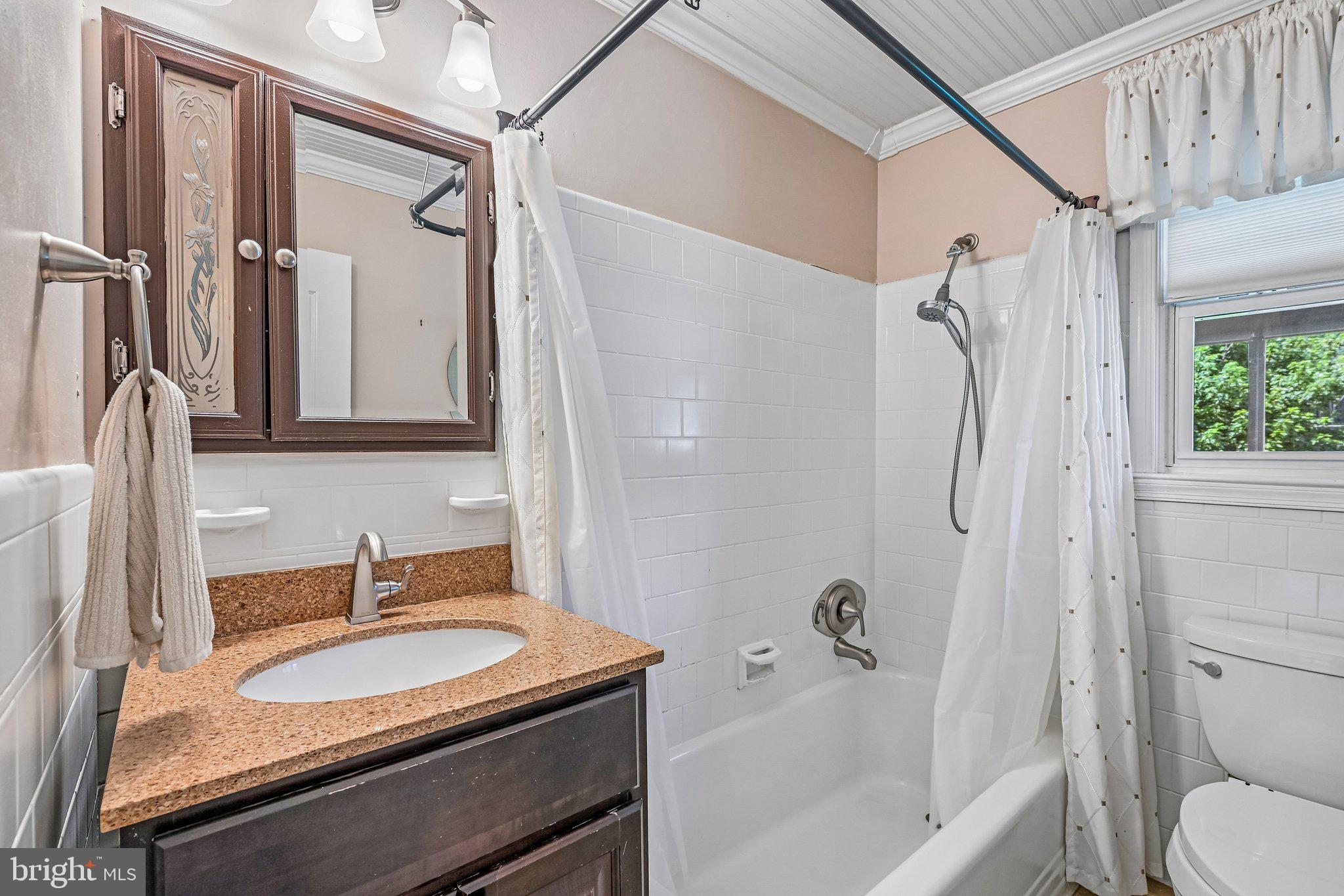 18 North Reed Street Bel Air, MD 21014 - Photo 24 of 40 Hall Bath