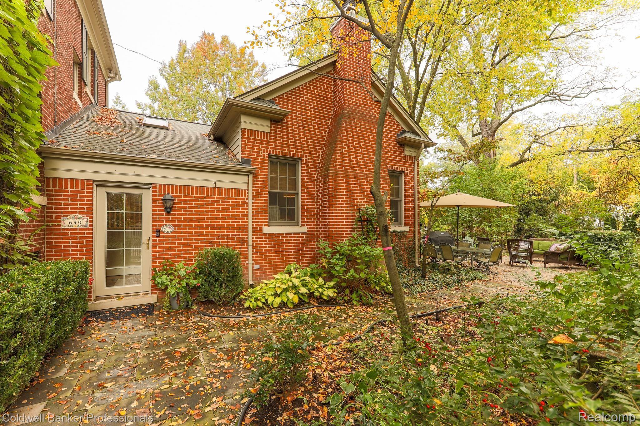 640 Rivard Boulevard Grosse Pointe, MI 48230 - Photo 33 of 39 640 Rivard (51 of 62).jpg
