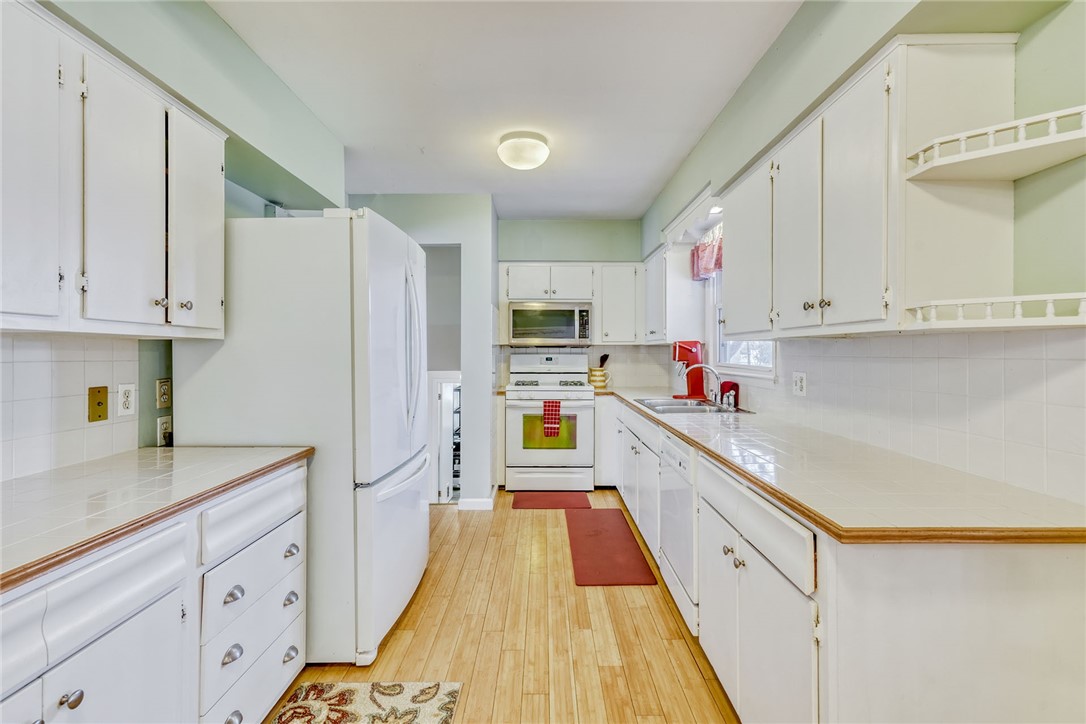 133 Collamer Road Parma, NY 14468 - Photo 10 of 42