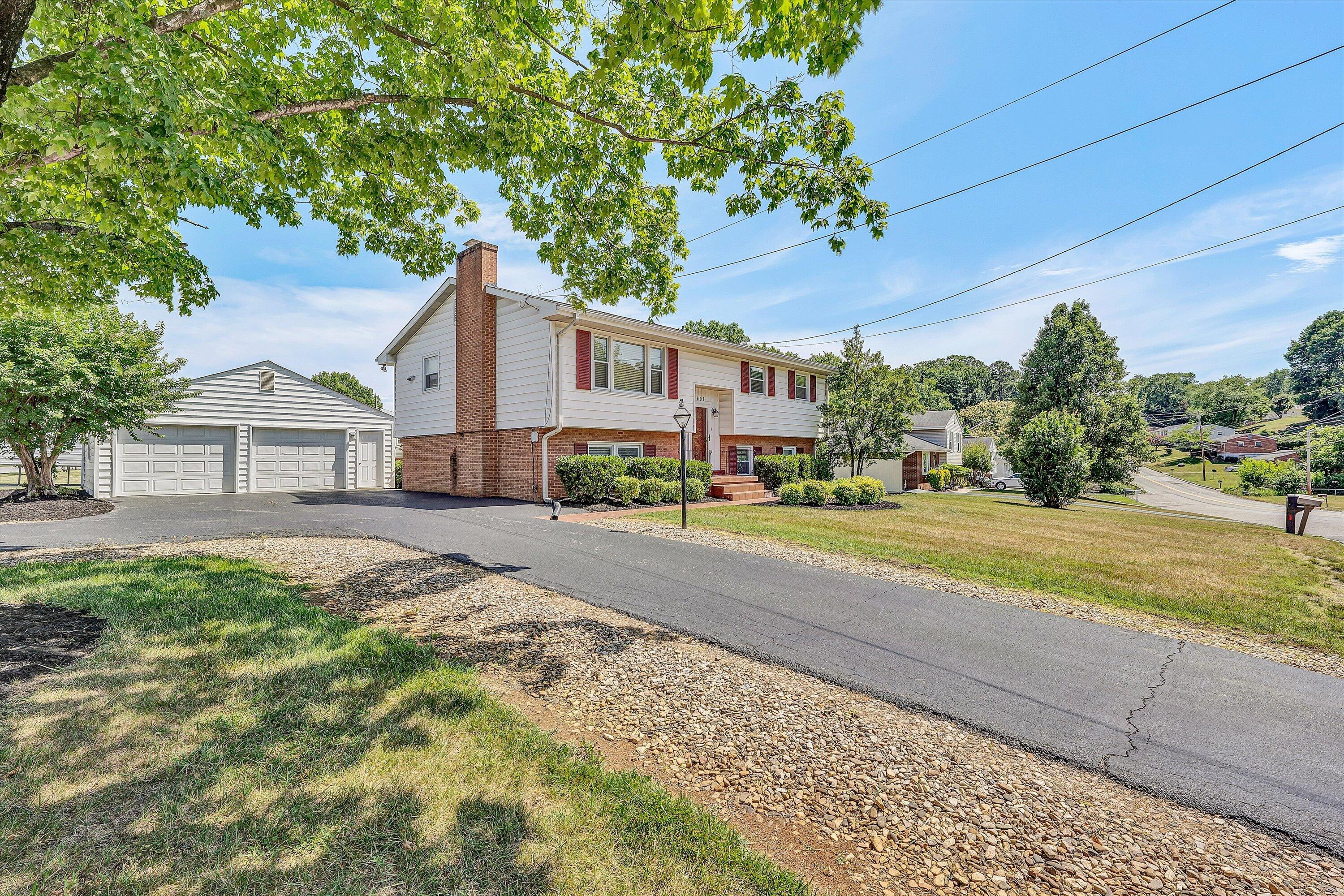5602 Green Ridge Road Northwest Roanoke, VA 24019 - Photo 4 of 38 03-DSC04354