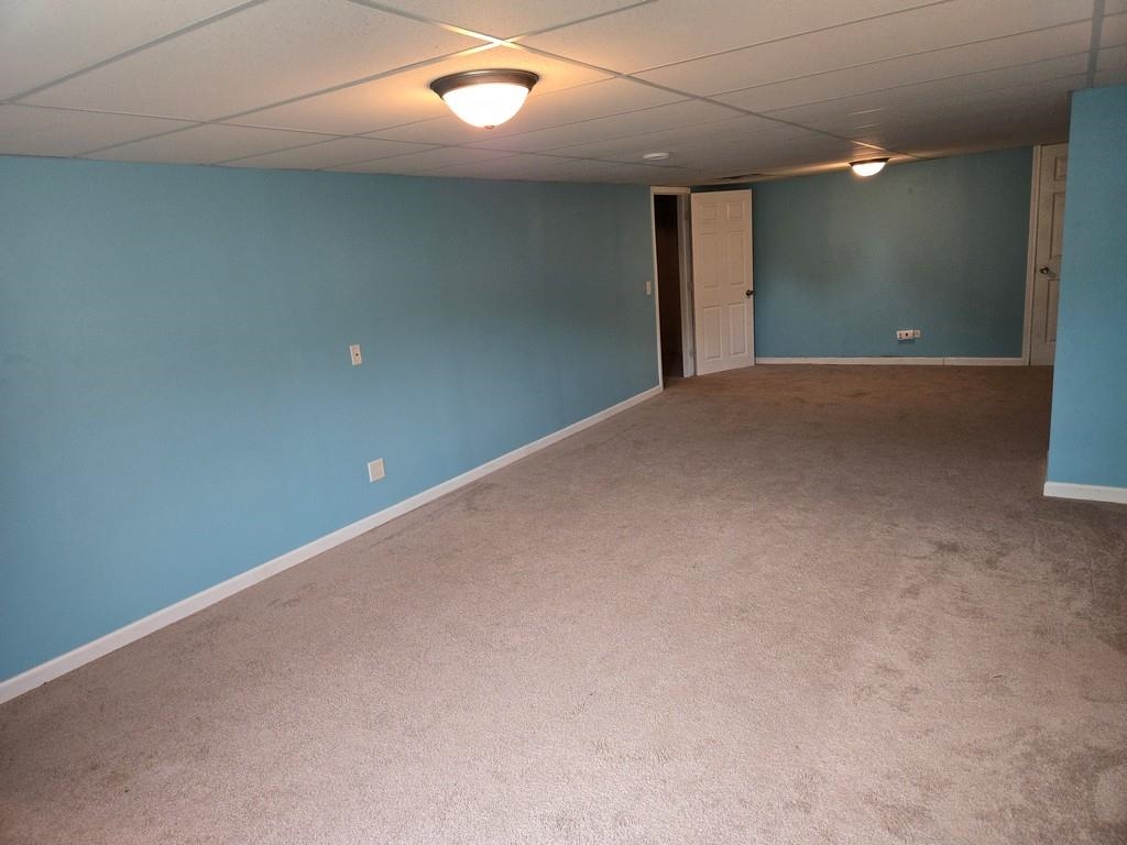 5563 Stockton Drive Rockford, IL 61109 - Photo 21 of 29 an empty room with windows
