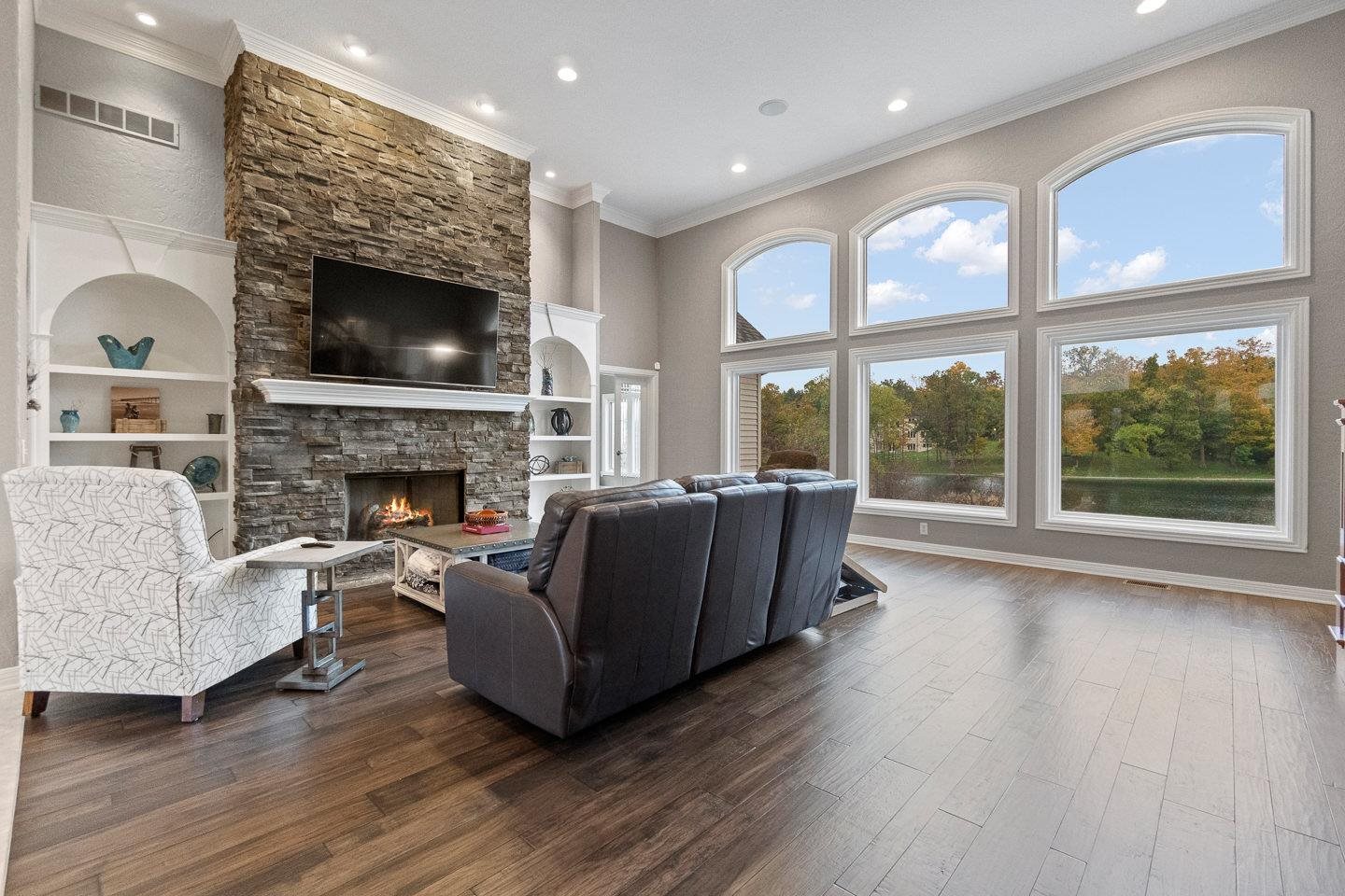 15534 Talon Ridge Cove Huntertown, IN 46748 - Photo 2 of 36