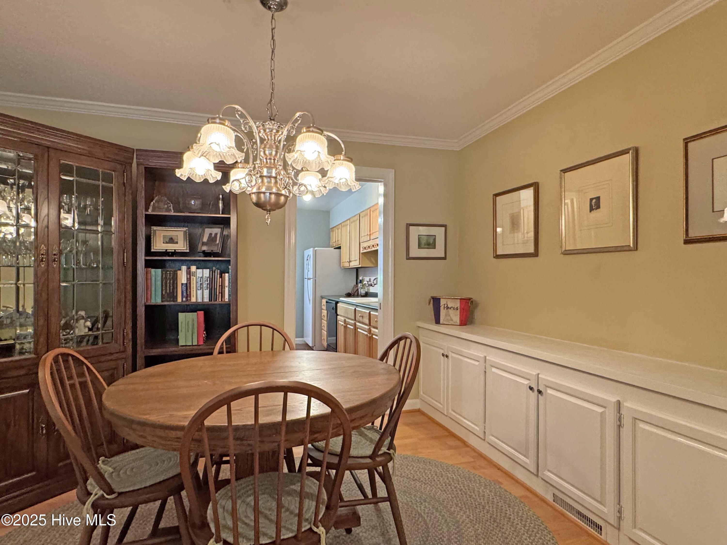 190 Palmetto Road, Unit 21 Pinehurst, NC 28374 - Photo 12 of 26 Great Spot for Dinner Parties