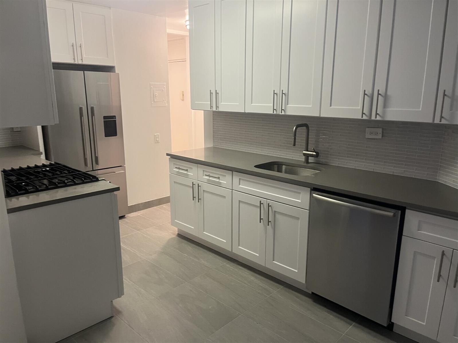 101 West 55th Street, Unit 512 Manhattan, NY 10019 - Photo 2 of 14