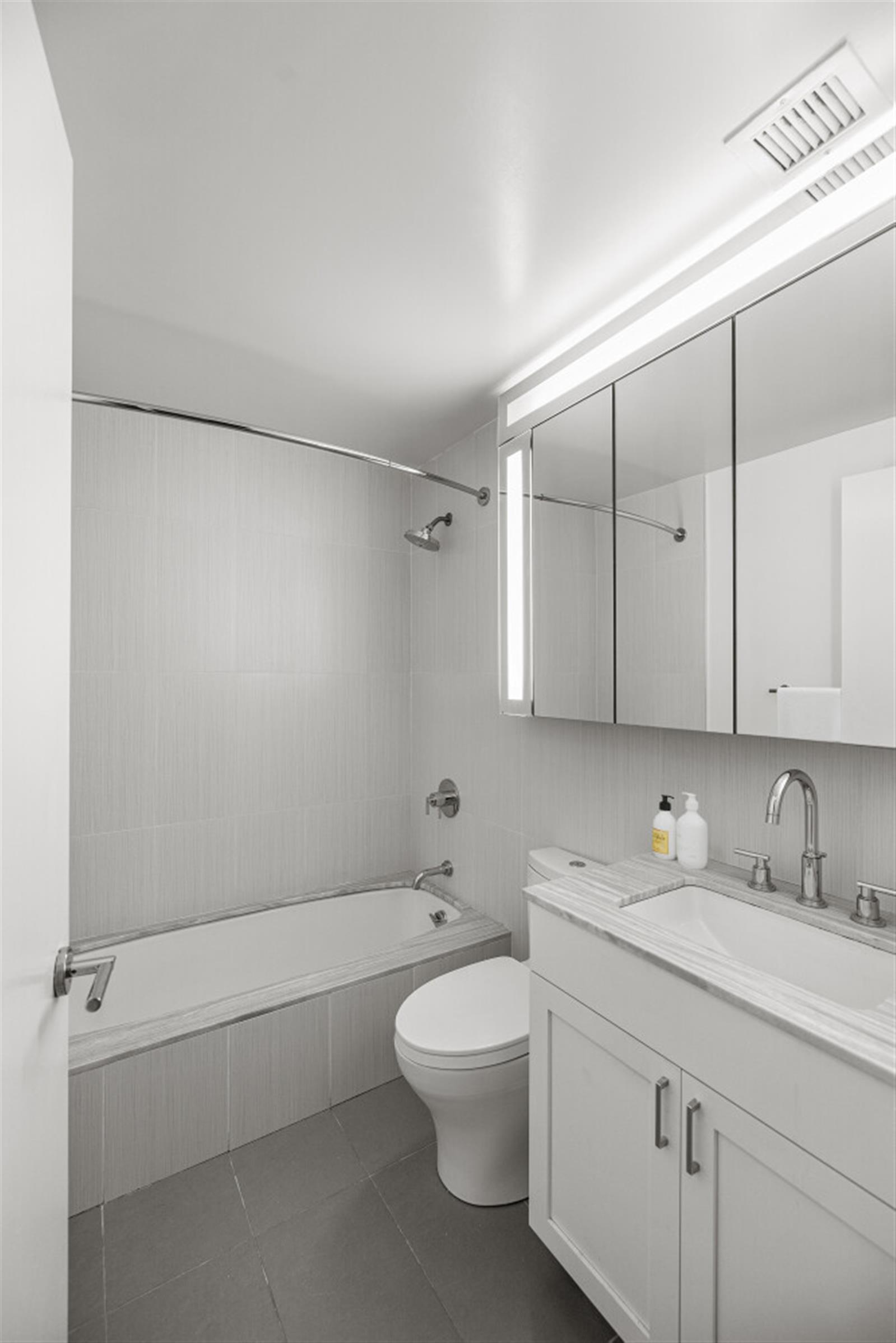 101 West 55th Street, Unit 512 Manhattan, NY 10019 - Photo 4 of 14