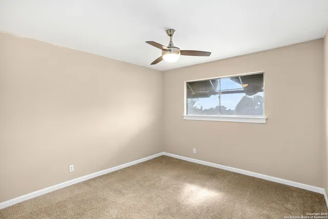 $170,000 | 420 Amistad Boulevard, Universal City, TX 78148