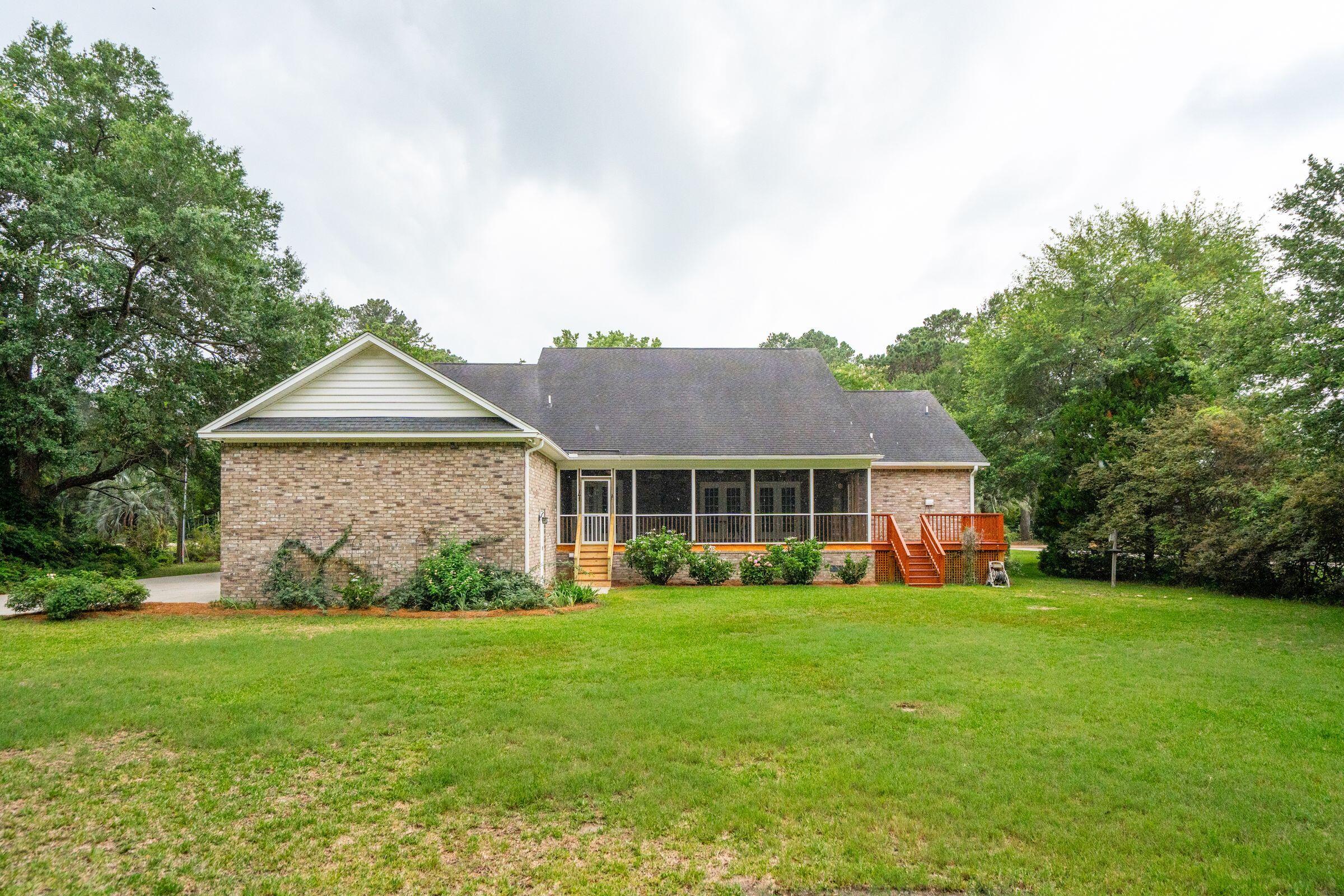 970 Pine Hollow Road Mount Pleasant, SC 29464 - Photo 13 of 14 970PineHollowRd-Rear Yard 2