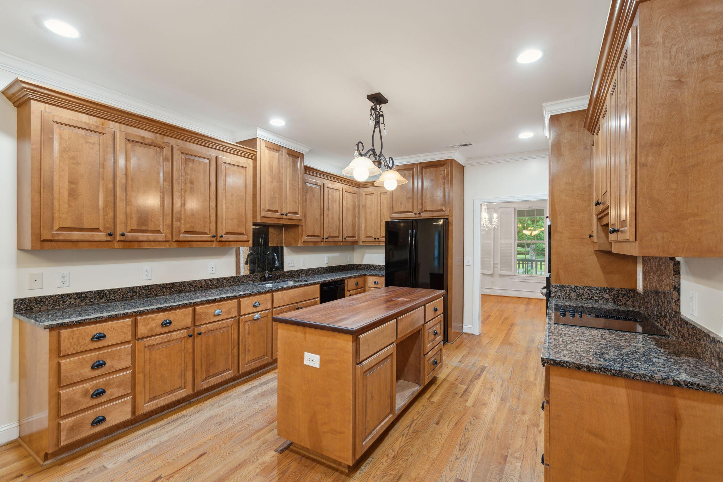 970 Pine Hollow Road Mount Pleasant, SC 29464 - Photo 6 of 14 970PineHollowRd-Kitchen 2