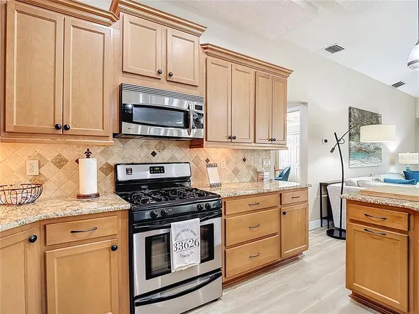 $4,800 | 9906 Bennington Drive, Tampa, FL 33626