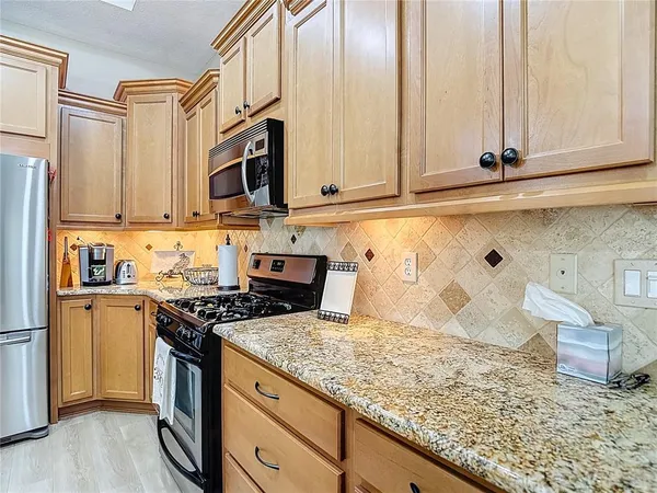 $4,800 | 9906 Bennington Drive, Tampa, FL 33626