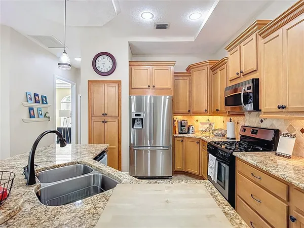 $4,800 | 9906 Bennington Drive, Tampa, FL 33626