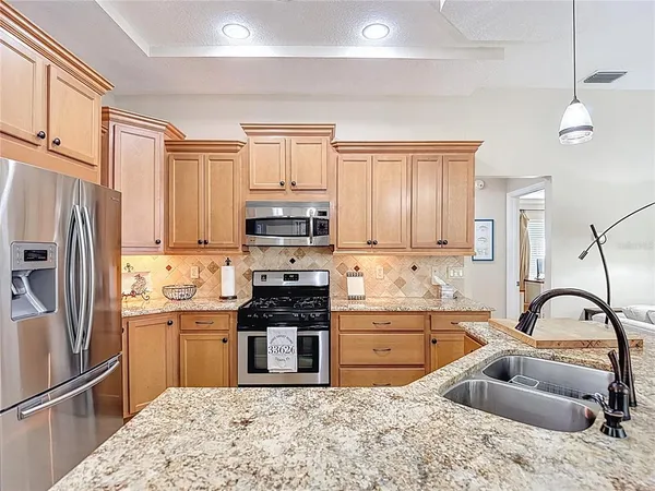 $4,800 | 9906 Bennington Drive, Tampa, FL 33626