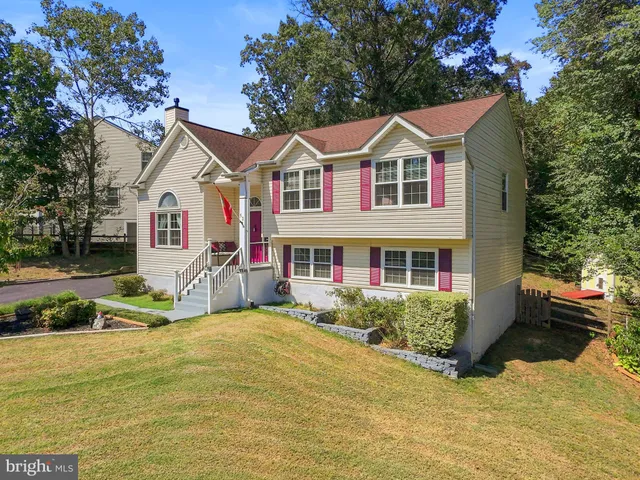 $465,900 | 52 Melanie Hollow Lane, Fredericksburg, VA 22405