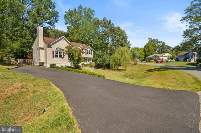 $465,900 | 52 Melanie Hollow Lane, Fredericksburg, VA 22405