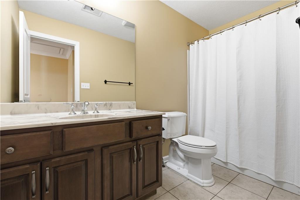 280 Sienna Trail Venetia, PA 15367 - Photo 25 of 37 a bathroom with a double vanity sink toilet and a mirror