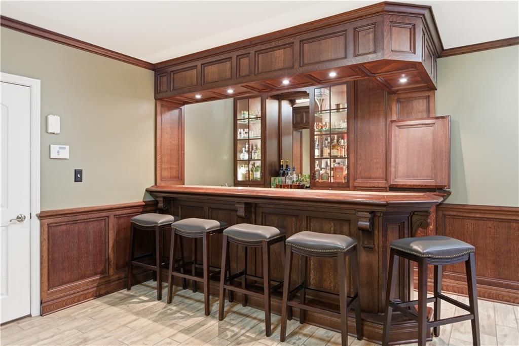 280 Sienna Trail Venetia, PA 15367 - Photo 30 of 37 a dining table chair with a table and chairs