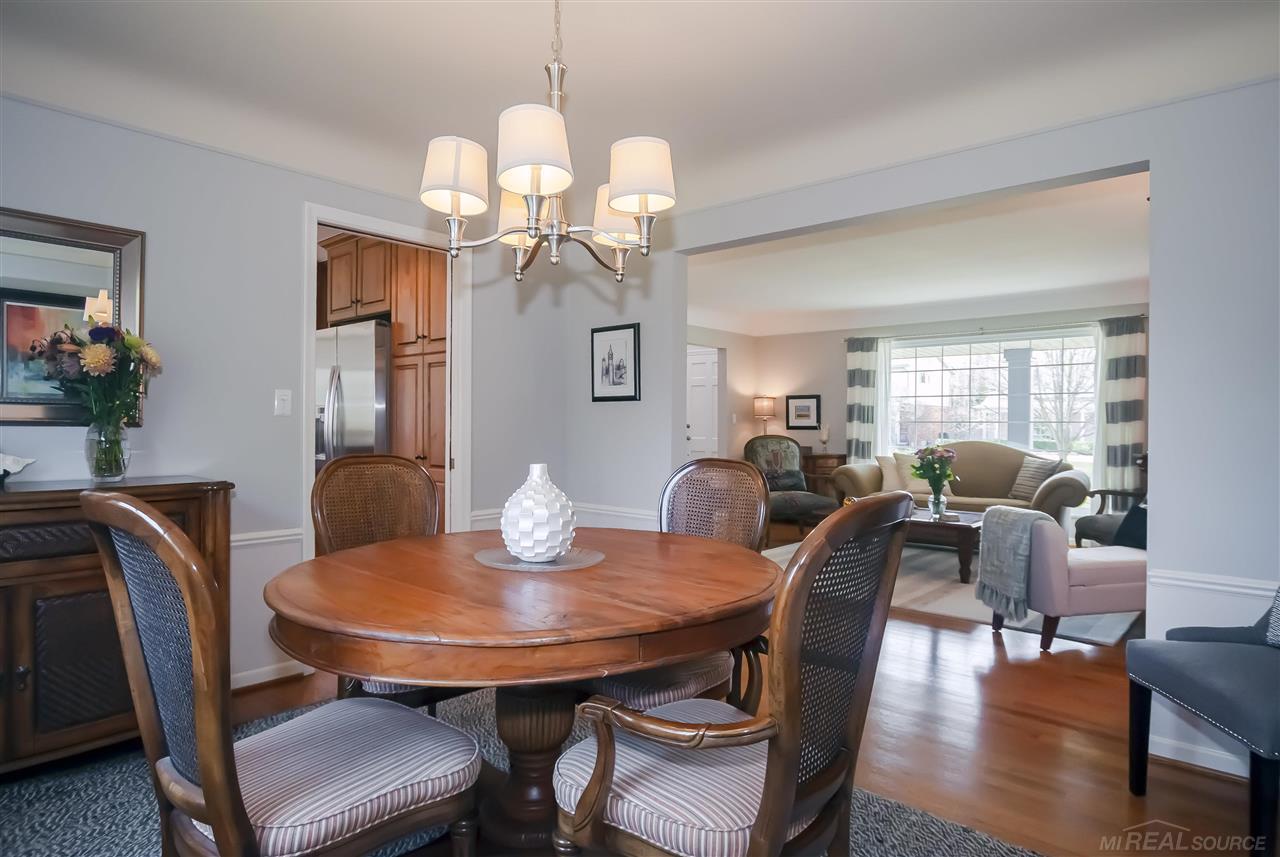 692 Canterbury Road Grosse Pointe Woods, MI 48236 - Photo 12 of 65