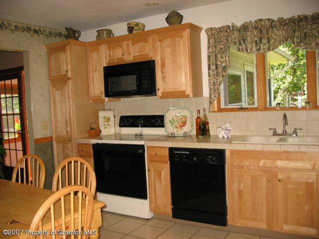 R Rbox2028 R Rbox2028 Fern Road Moscow, PA 18444 - Photo 5 of 7 Gallery Image 5