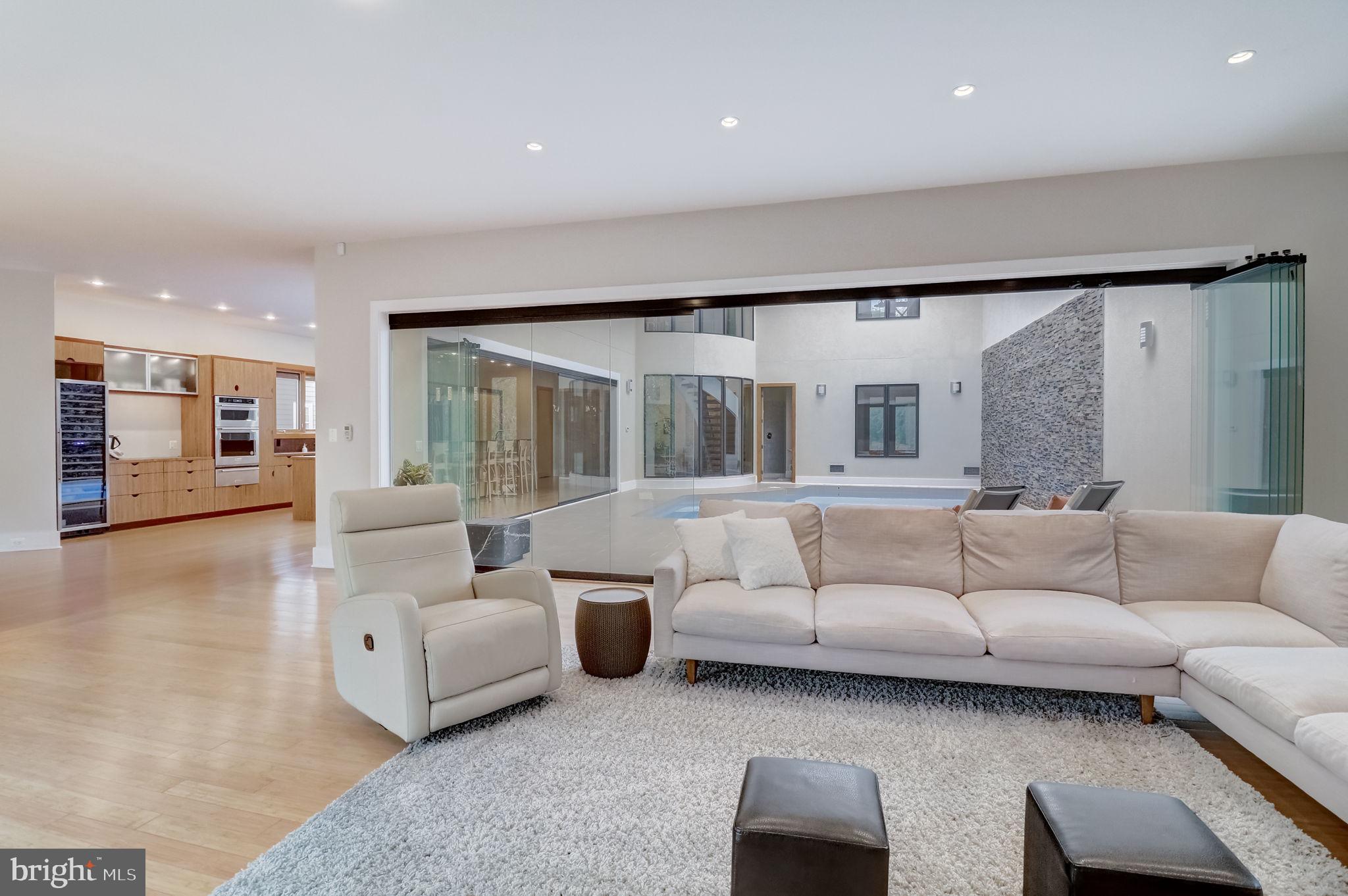 1617 Kirby Road McLean, VA 22101 - Photo 21 of 86 LIVING ROOM