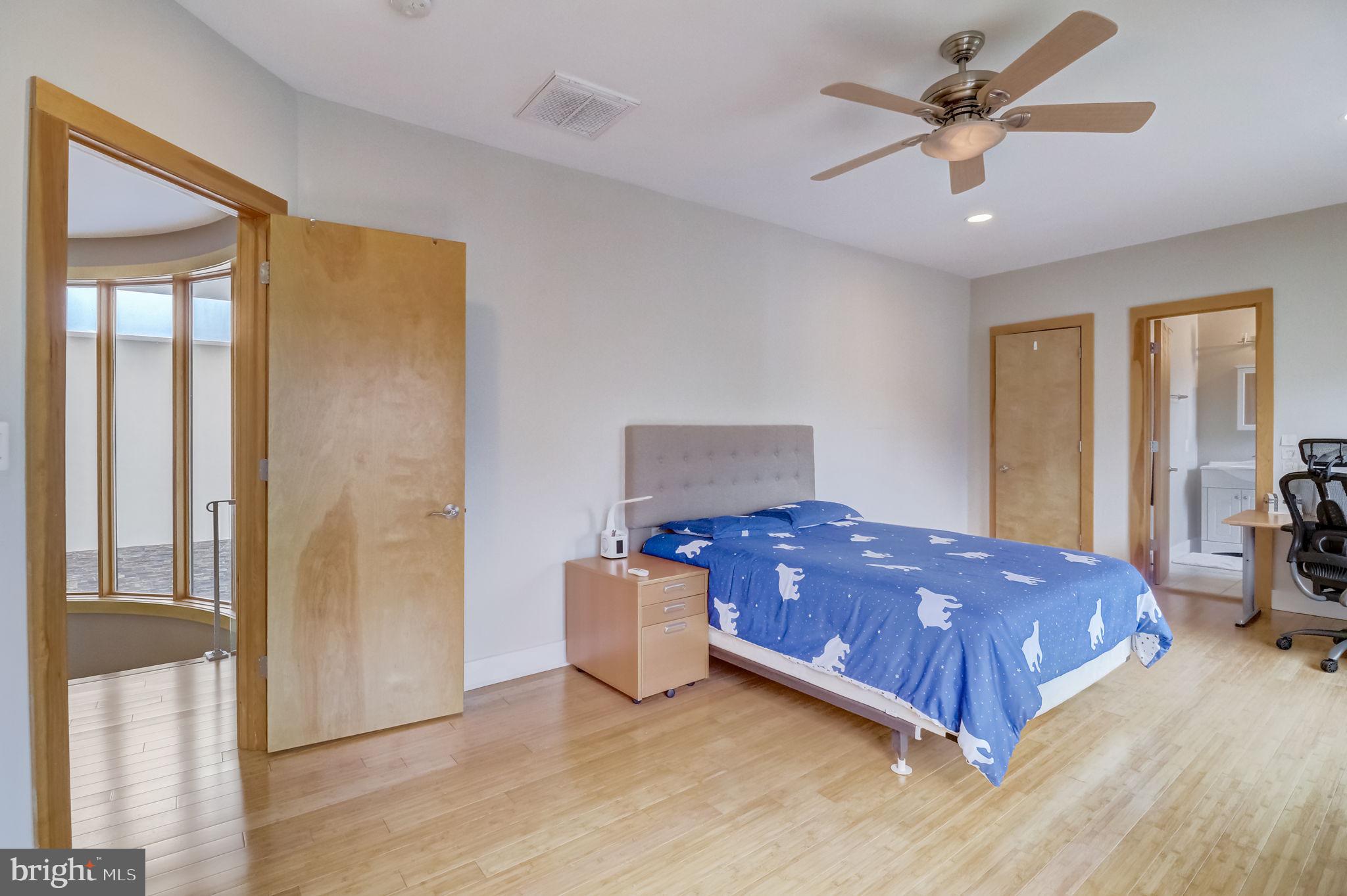 1617 Kirby Road McLean, VA 22101 - Photo 50 of 86 BEDROOM WITH ENSUITE BATH