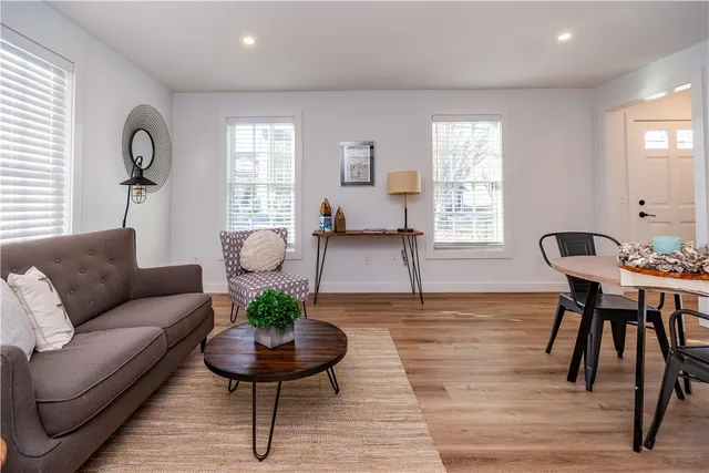 $409,900 | 32 Exchange Street, Unit 1A, East Greenwich, RI 02818