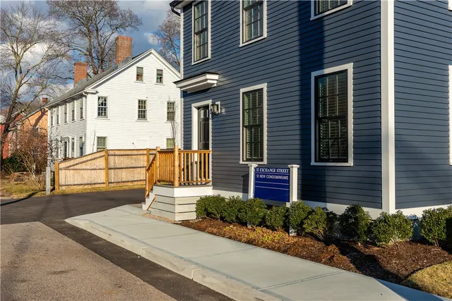 $409,900 | 32 Exchange Street, Unit 1A, East Greenwich, RI 02818