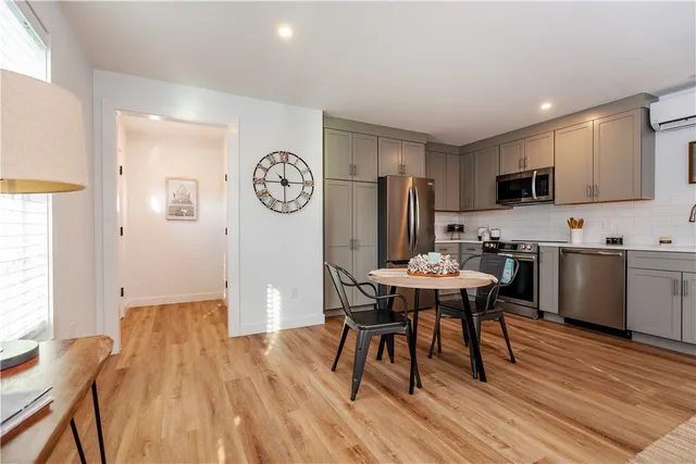 $409,900 | 32 Exchange Street, Unit 1A, East Greenwich, RI 02818