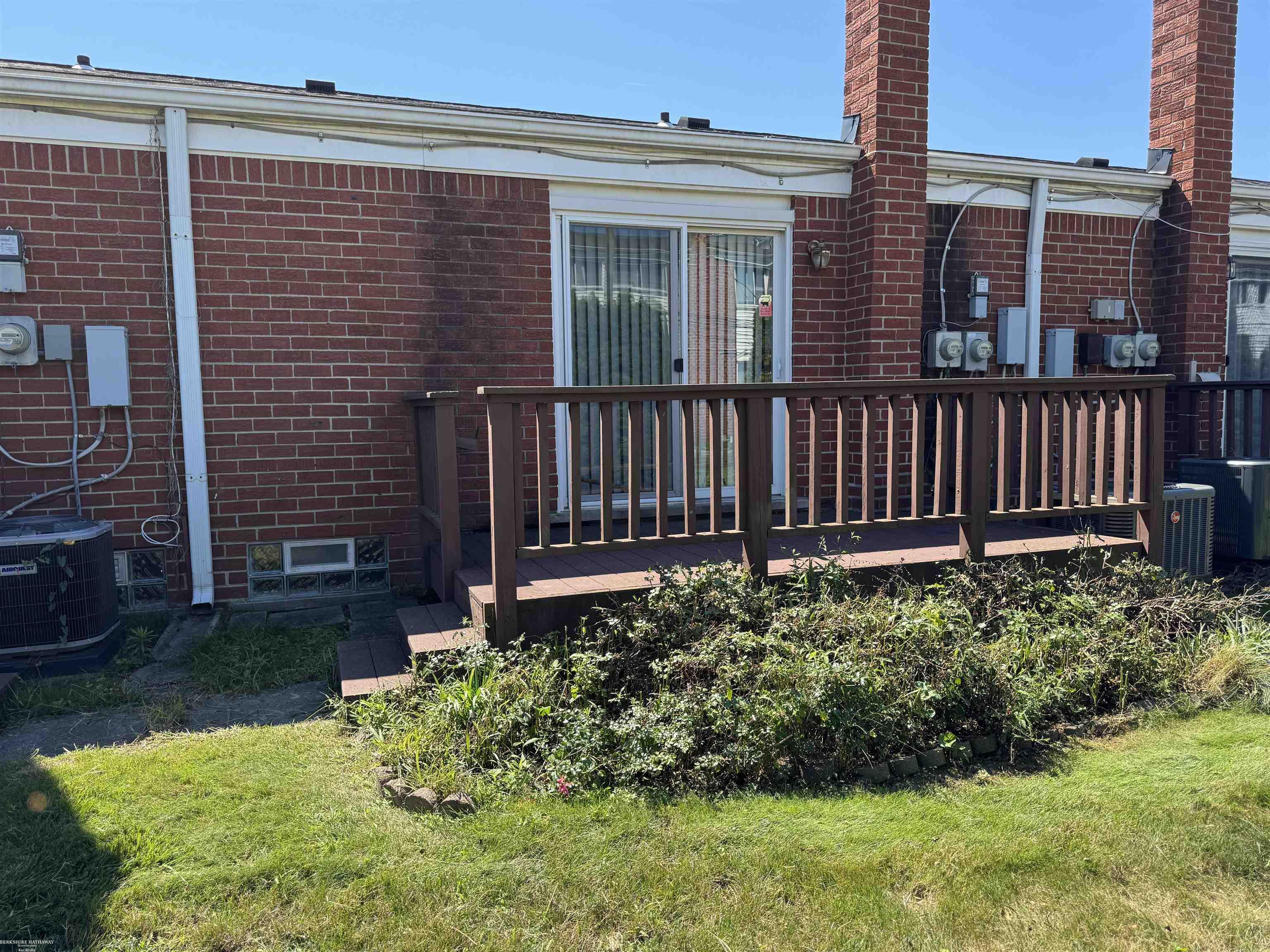8755 Sterling Street Center Line, MI 48015 - Photo 8 of 8