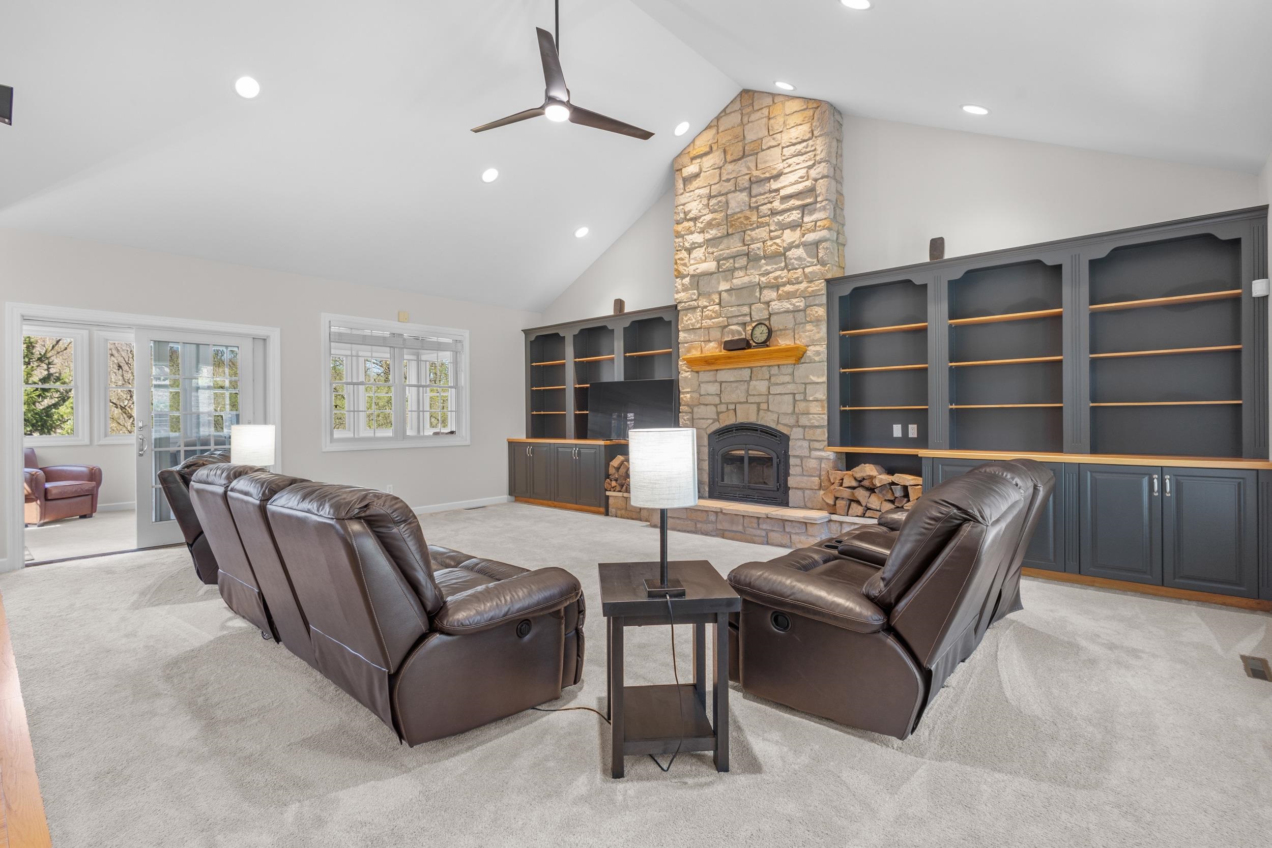 4917 Foxfire Trail Middleton, WI 53562 - Photo 4 of 82