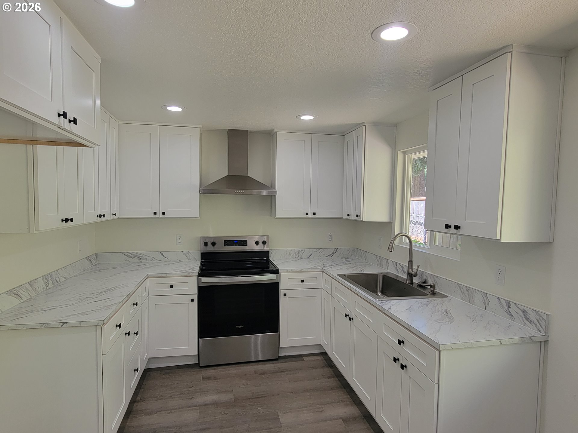 945 18th Street Northeast Salem, OR 97301 - Photo 9 of 31